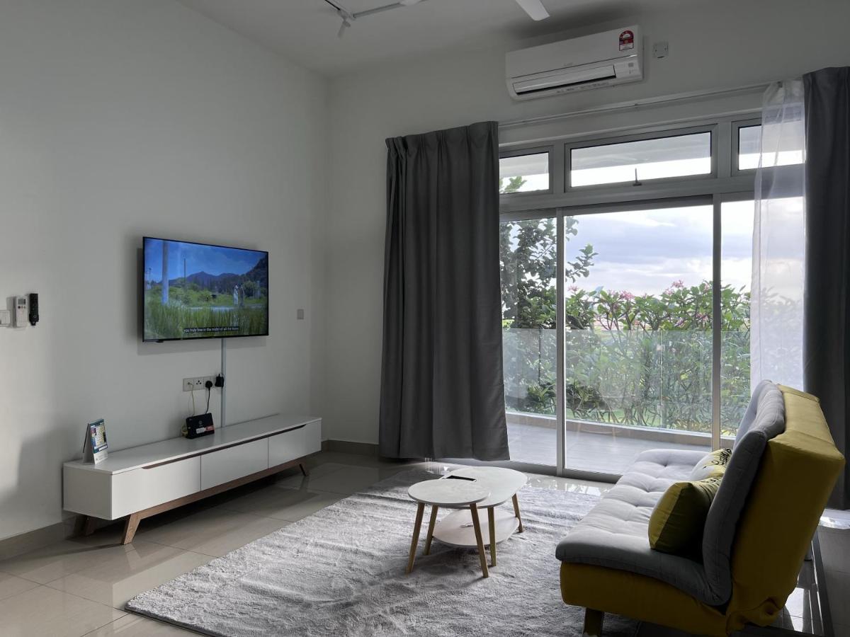 Duck Duck House 3br 7-11 Pax * Johor Bahru